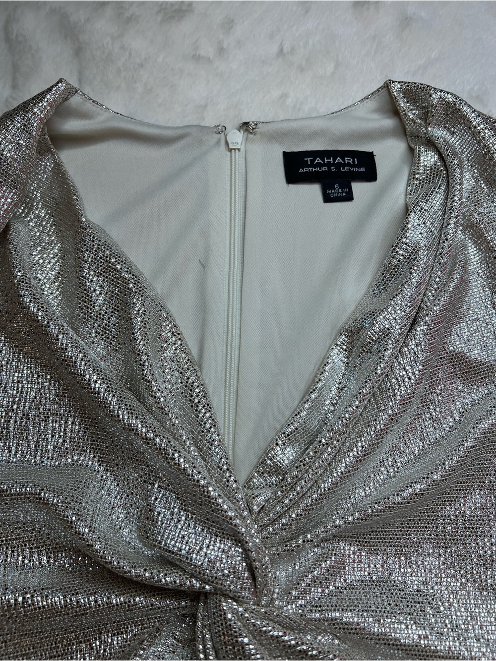 Tahari Arthur S. Levine Champagne Metallic Gown Maxi Dress Size 6 Formal - Picture 8 of 10